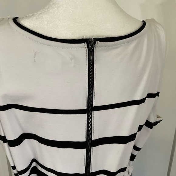 ❤️PRICE DROP❤️Liz Claiborne Dress with belt Size 14 EUC - Picture 3 of 6